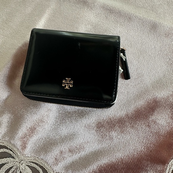 New Tory Burch Black Wallet - Picture 6 of 8